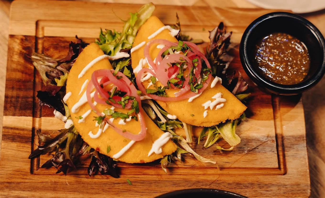 Pizza Blvd restaurant at 20 Red Maple Dr, Unit 5 in Brampton West, ON